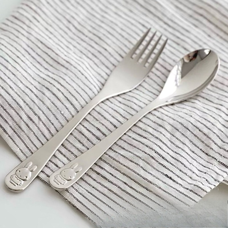 Kreskówkowa, urocza łyżeczka d – Baby Food Eating recenzja i cena